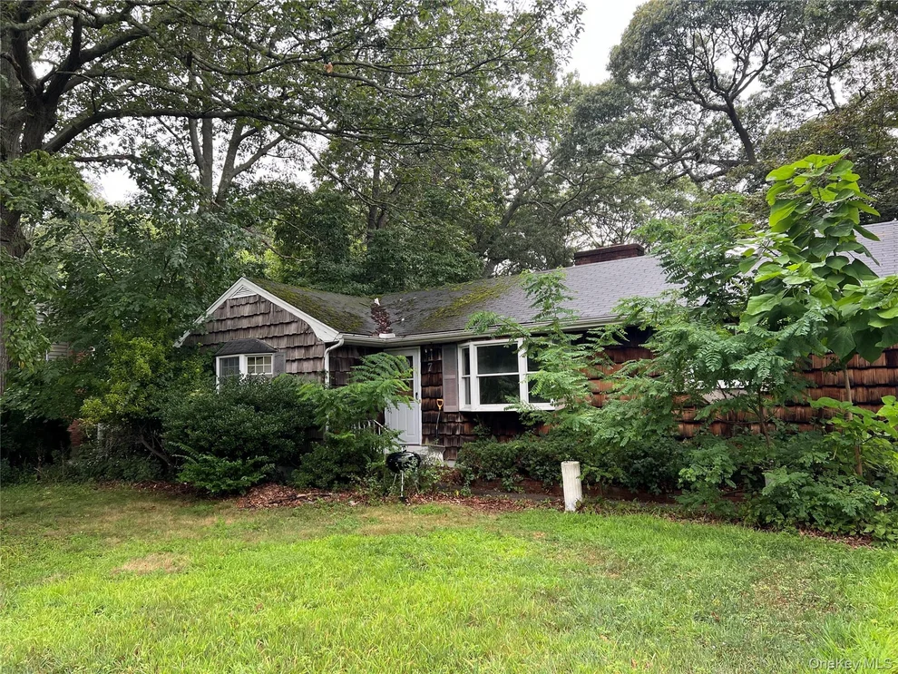 Unit for sale at 7 Magnolia Lane, Brookhaven, NY 11764