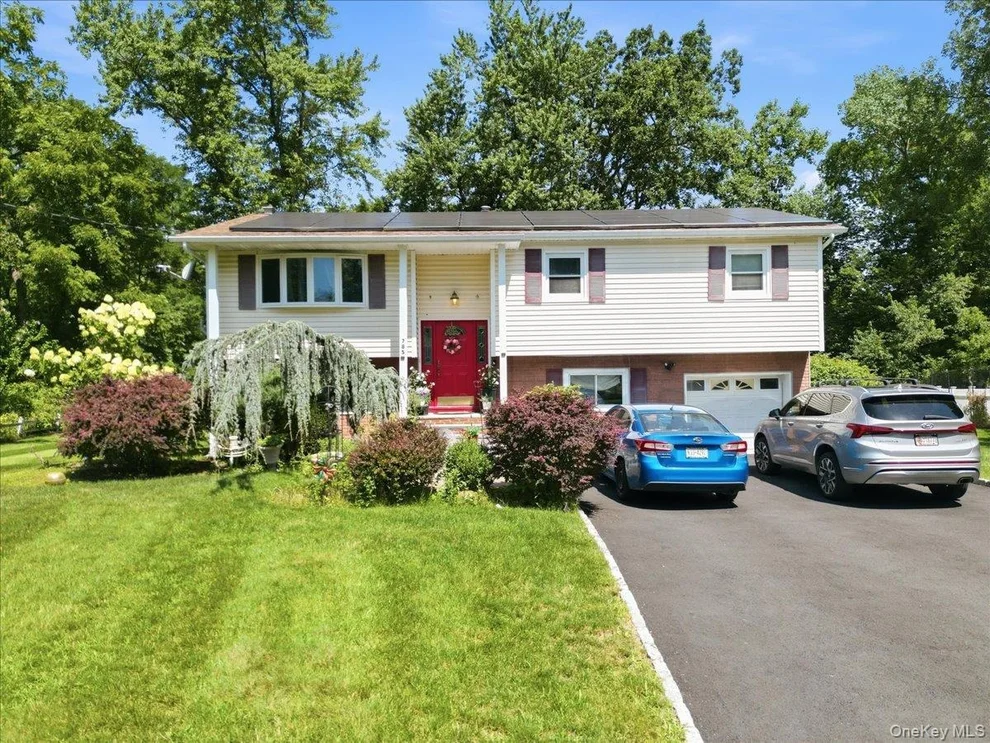 Unit for sale at 785 Sequoia Drive, Clarkstown, NY 10989