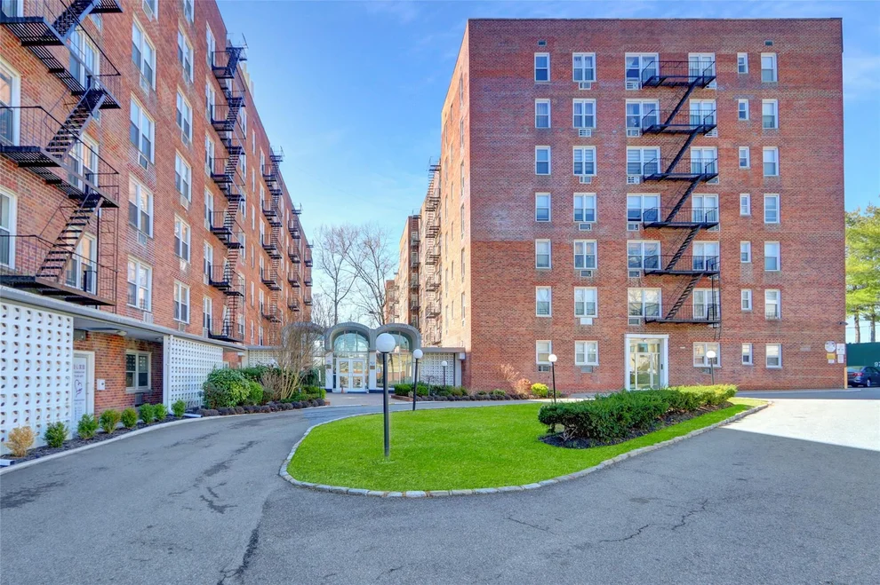 Unit for sale at 54-40 Little Neck Parkway, New York, NY 11362