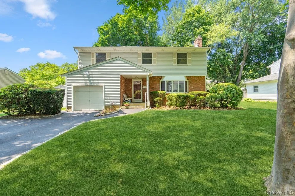 Unit for sale at 29 Munson Court, Huntington, NY 11747
