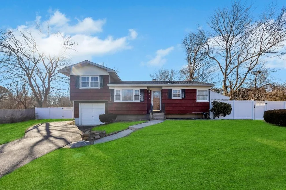 Unit for sale at 8 Wagner Drive, Brookhaven, NY 11727