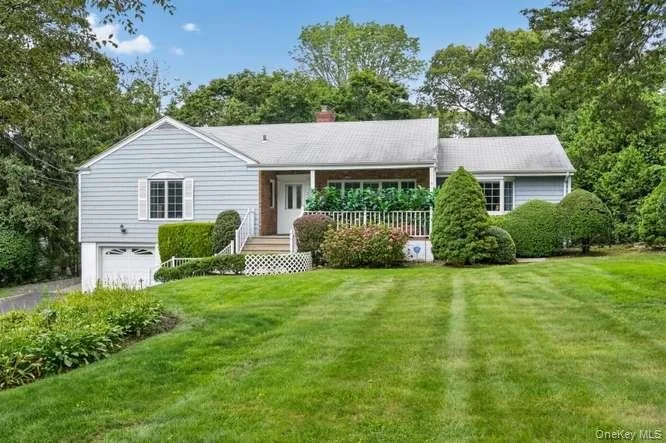 Unit for sale at 4 Woodleaf Court, Huntington, NY 11724