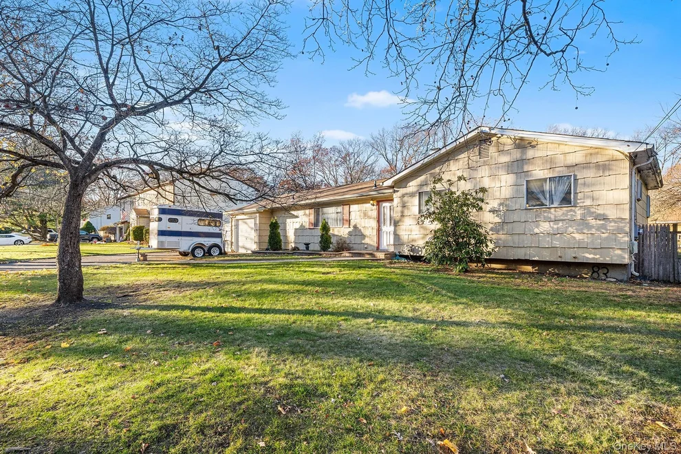 Unit for sale at 351 Atlantic Street, Islip, NY 11722