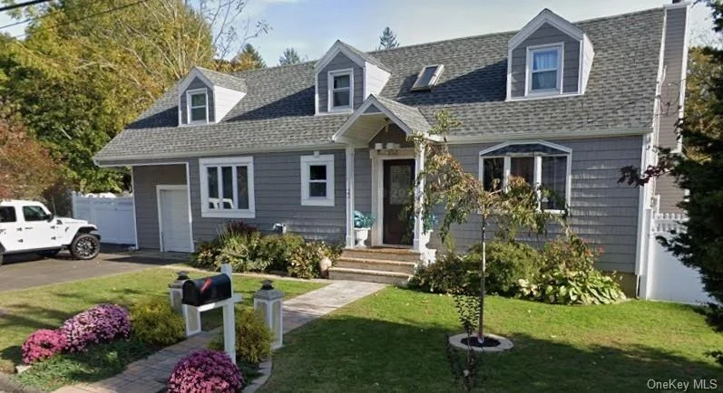 Unit for sale at 22 Ludlam Street, Huntington, NY 11746