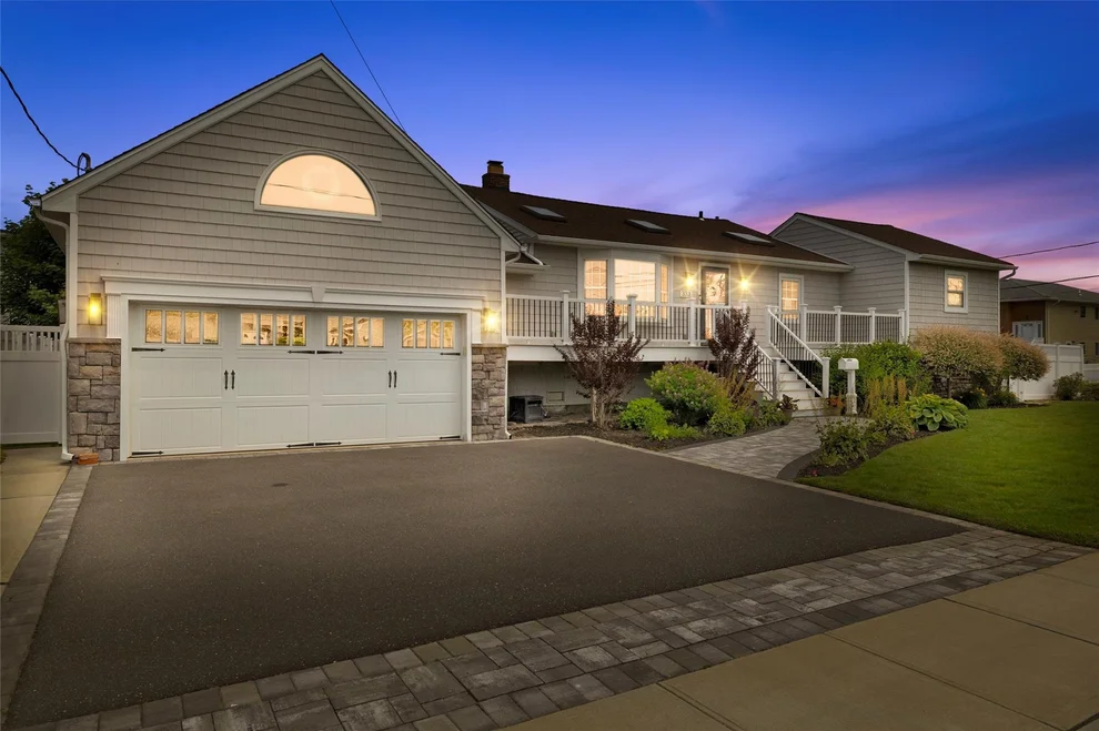 Unit for sale at 333 Vanderbilt Avenue, Hempstead, NY 11558