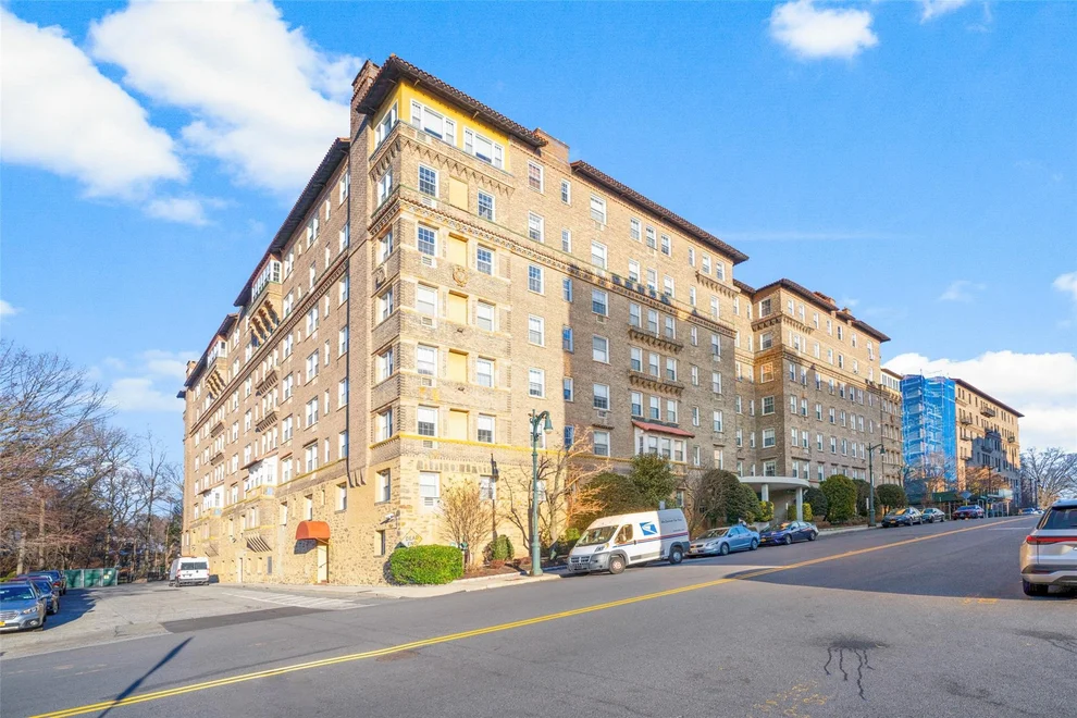 Unit for sale at 16 N Chatsworth Avenue, Mamaroneck, NY 10583