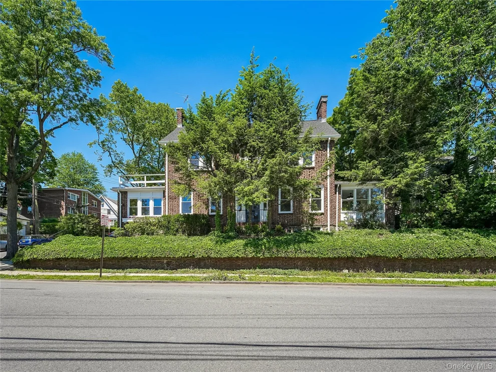 Unit for sale at 402 Westchester Avenue, Mount Vernon, NY 10552