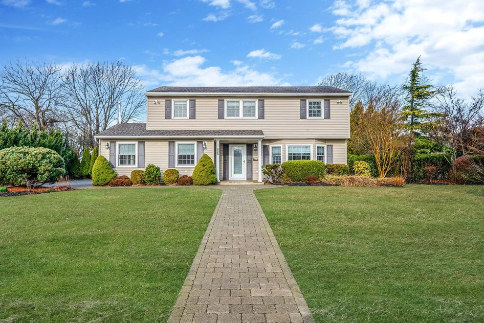 Unit for sale at 242 Paulanna Avenue, Islip, NY 11705