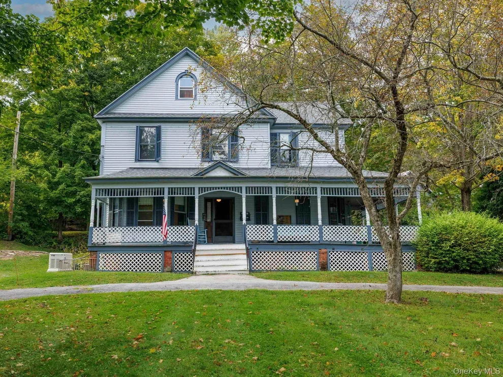 Unit for sale at 123 Vineyard Avenue, Lloyd, NY 12528