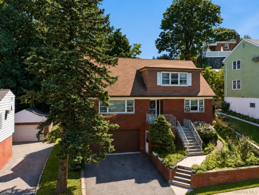 Unit for sale at 172 Park Hill Avenue, Yonkers, NY 10705