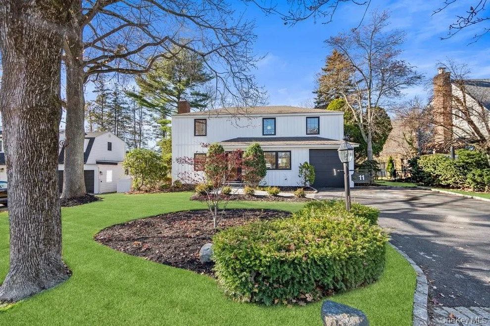 Unit for sale at 11 Entrance Road, North Hempstead, NY 11577