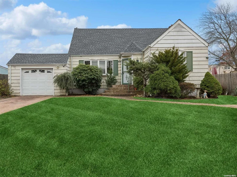 Unit for sale at 462 17th Street, Babylon, NY 11704