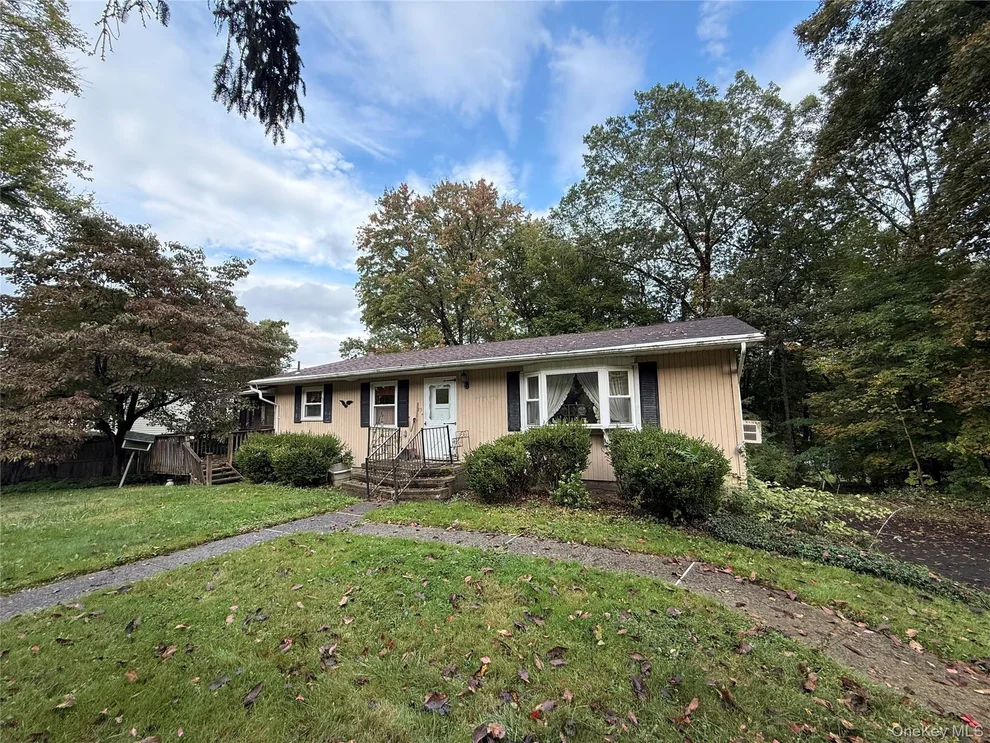 Unit for sale at 25 Kings Drive, Newburgh (Town), NY 12589