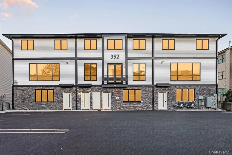Unit for sale at 352 Blauvelt Road, Ramapo, NY 10952