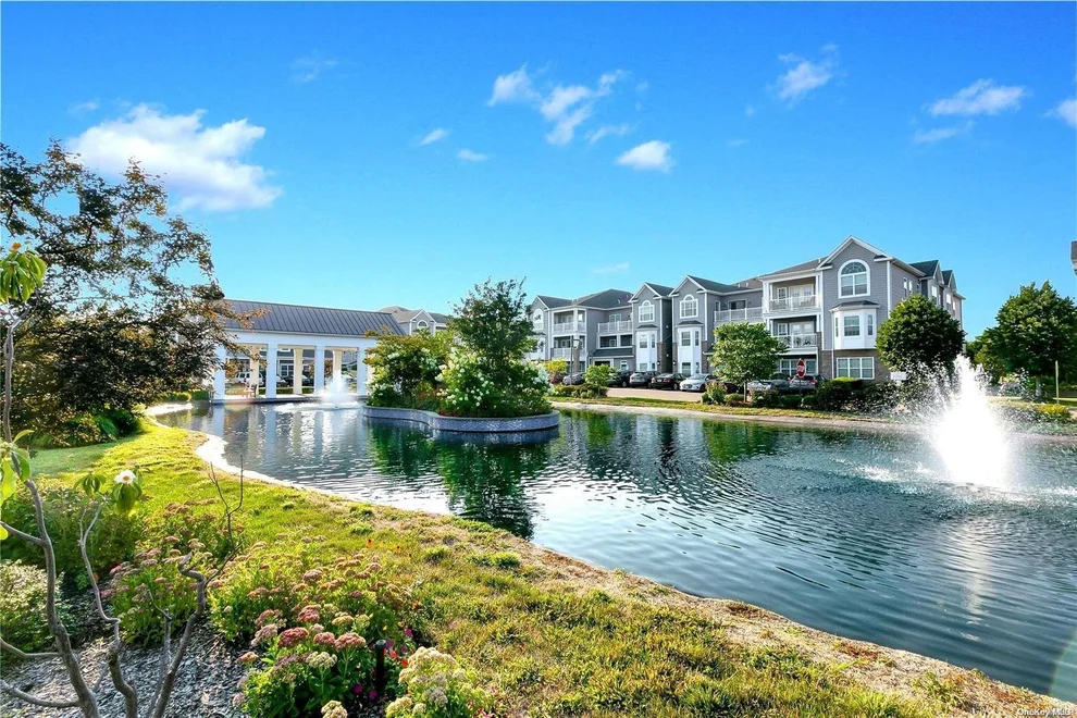 Unit for sale at 106 Clubhouse Circle, Huntington, NY 11747