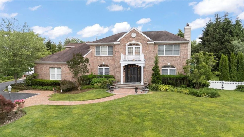 Unit for sale at 12 Caumsett Farms Lane, Oyster Bay, NY 11797
