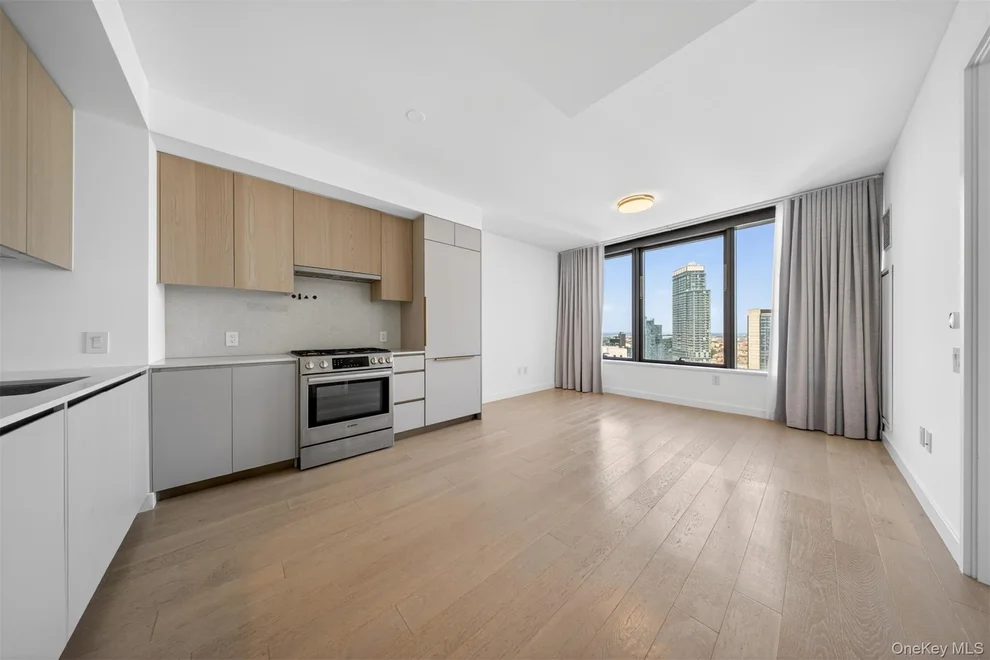 Unit for sale at 3 Court Square, New York, NY 11101