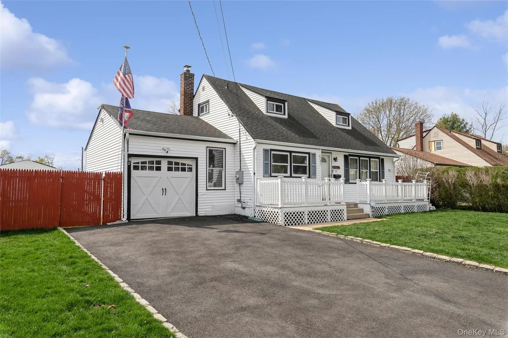 Unit for sale at 10 Hickory Street, Islip, NY 11722