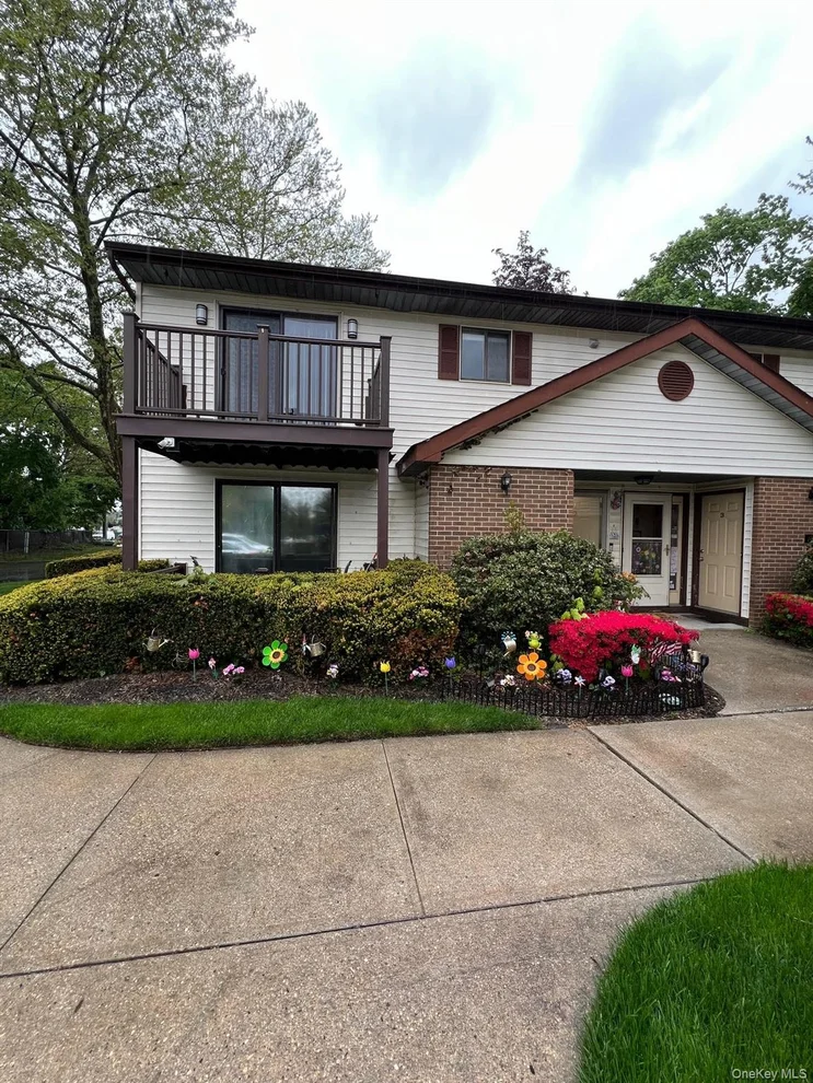 Unit for sale at 615 Broadway, Babylon, NY 11701