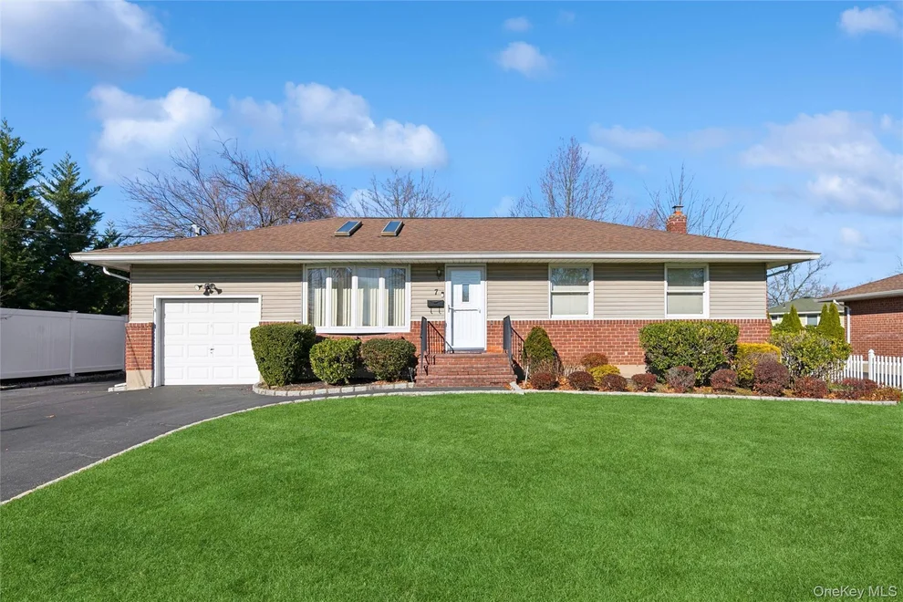 Unit for sale at 7 Joyce Lane, Huntington, NY 11725