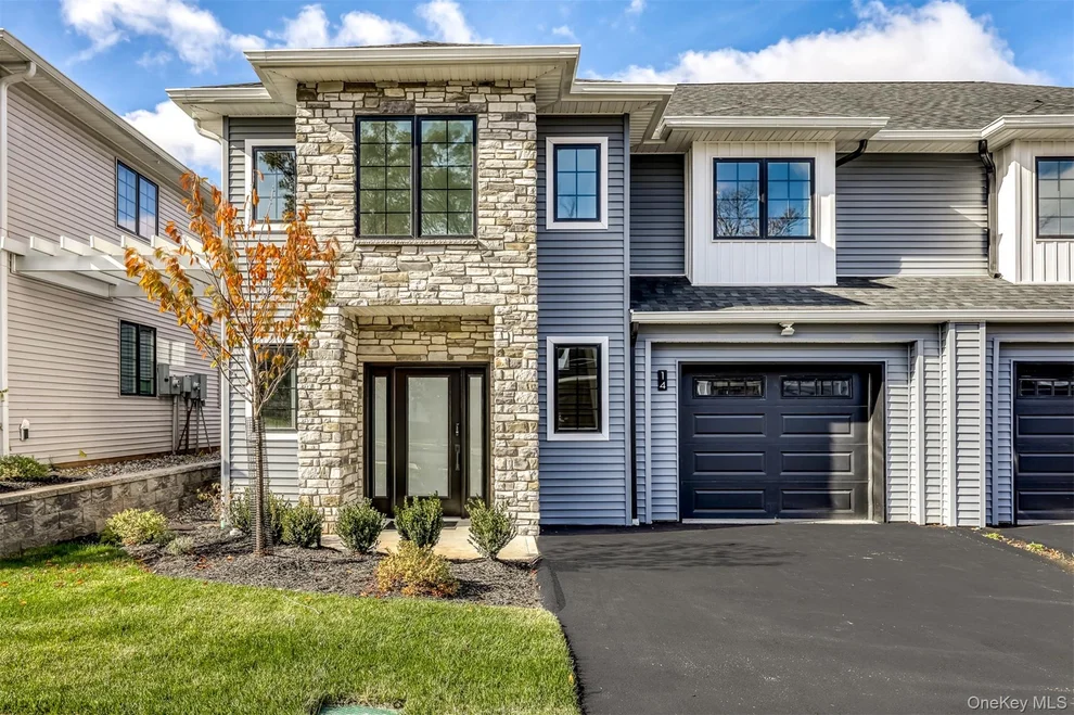 Unit for sale at 14 Silverwood Circle, Ramapo, NY 10901