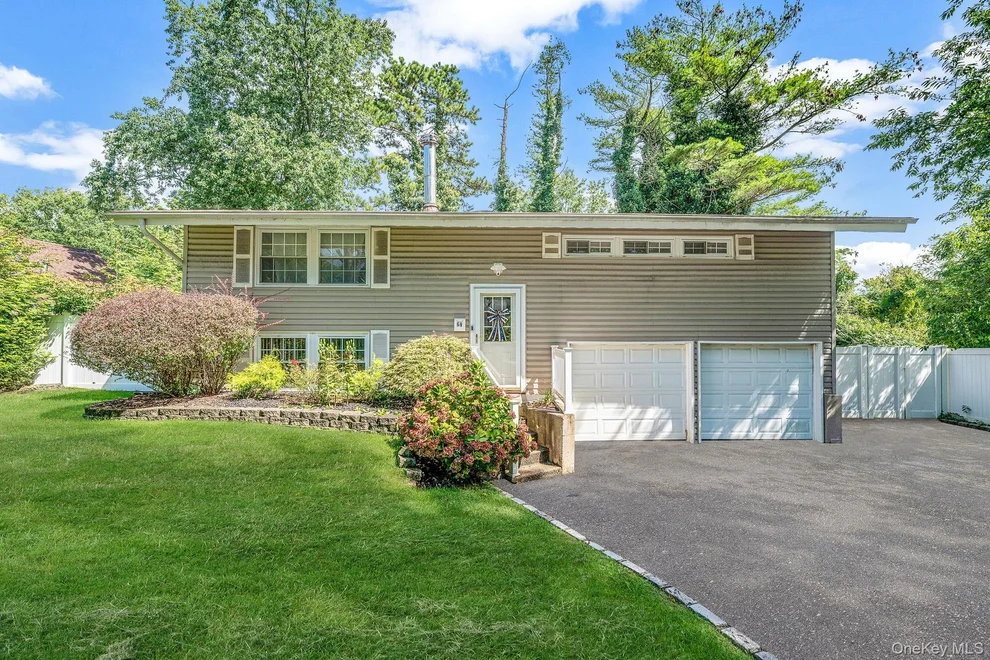Unit for sale at 27 Split Cedar Drive, Islip, NY 11749