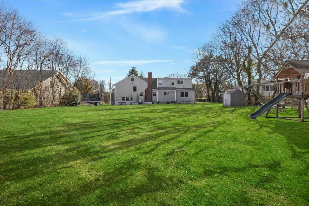 Unit for sale at 70 Stratton Road, Scarsdale, NY 10583