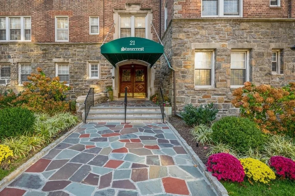 Unit for sale at 21 N Chatsworth Avenue, Mamaroneck, NY 10538
