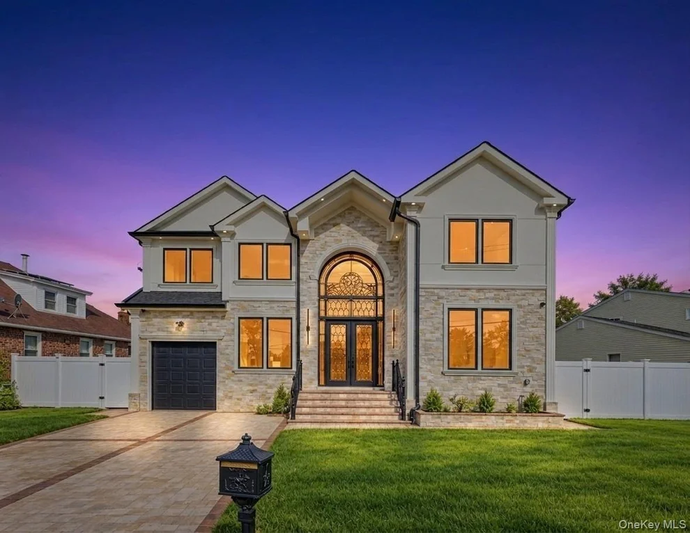 Unit for sale at 1 Magenta Street, Oyster Bay, NY 11801