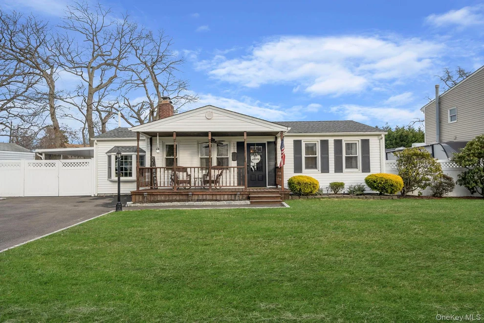 Unit for sale at 121 Plymouth Street, West Babylon, NY 11704