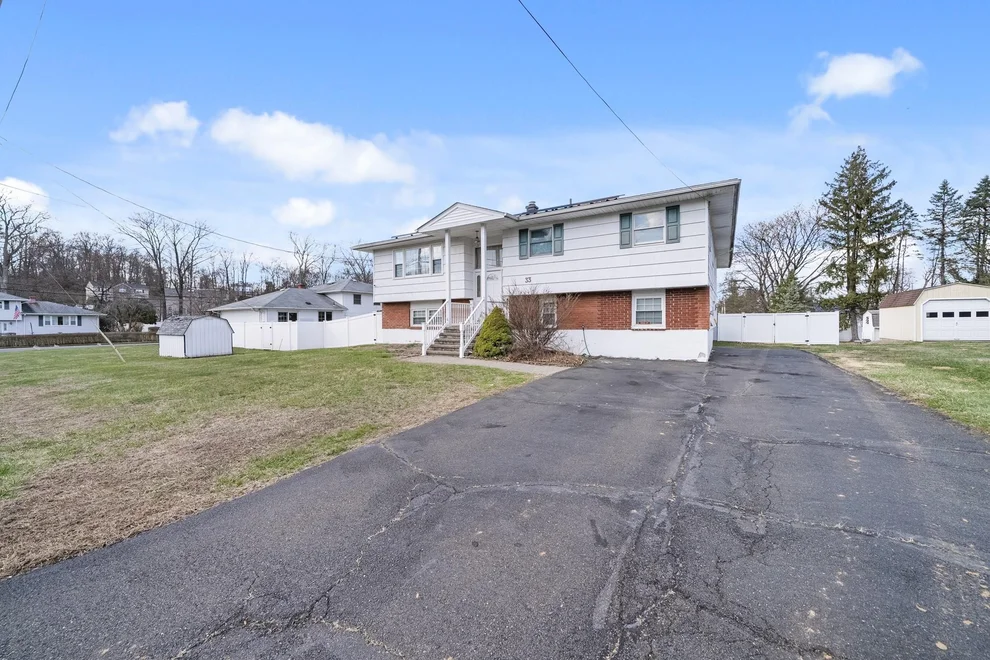Unit for sale at 33 De Halve Maen Drive, Stony Point, NY 10980