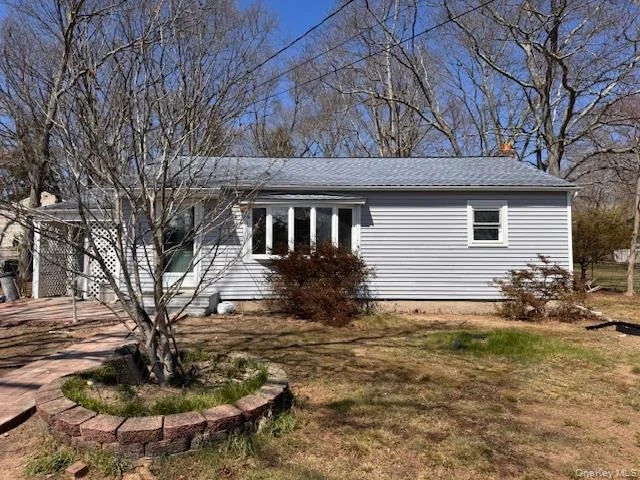 Unit for sale at 529 Elder Lane, Islip, NY 11779