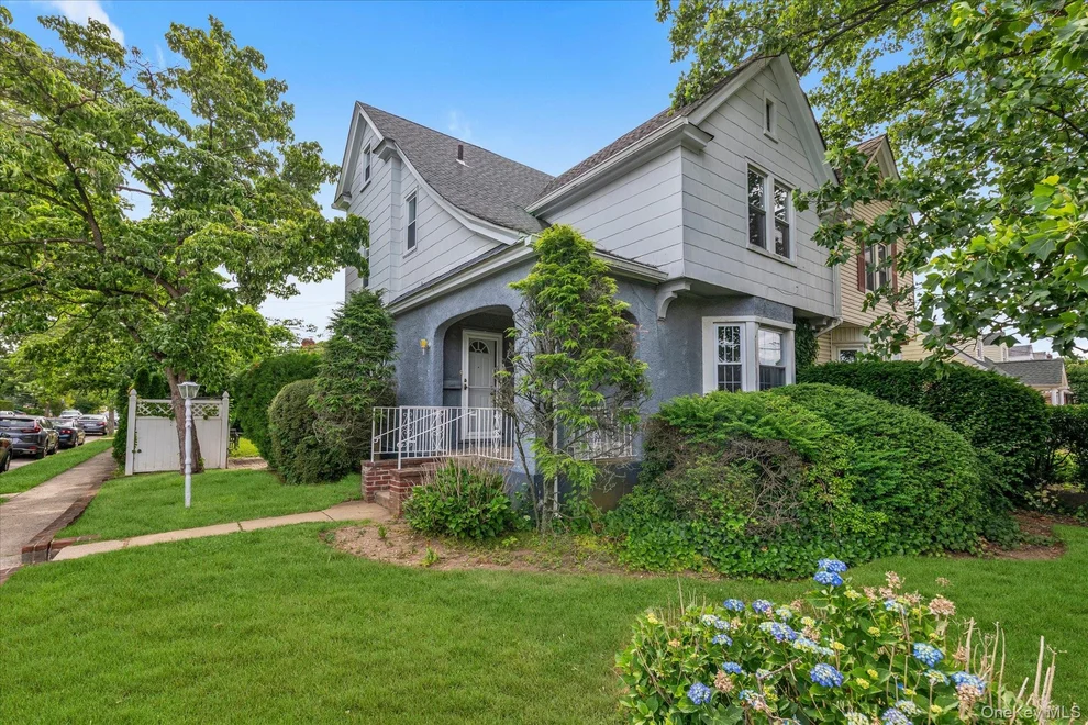Unit for sale at 343 Nassau Boulevard, North Hempstead, NY 11040