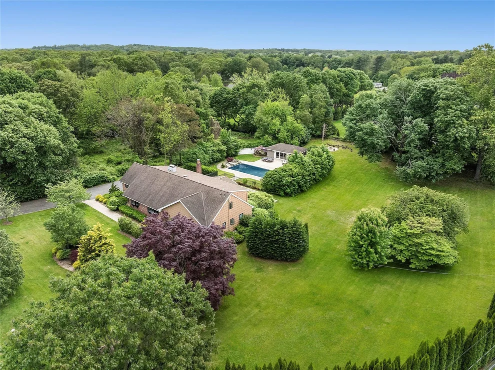 Unit for sale at 80 Woodlea Road, Oyster Bay, NY 11791