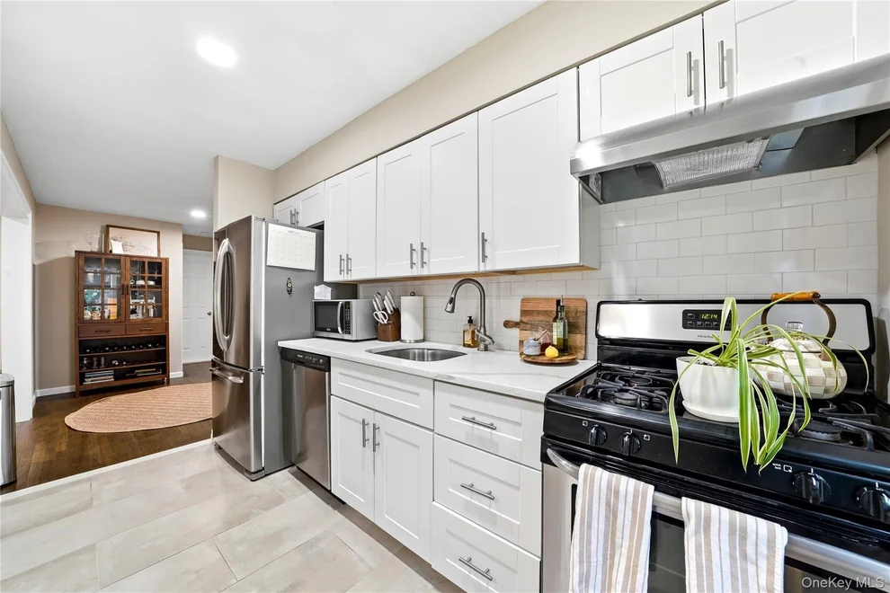 Unit for sale at 130 Church Street, Smithtown, NY 11754