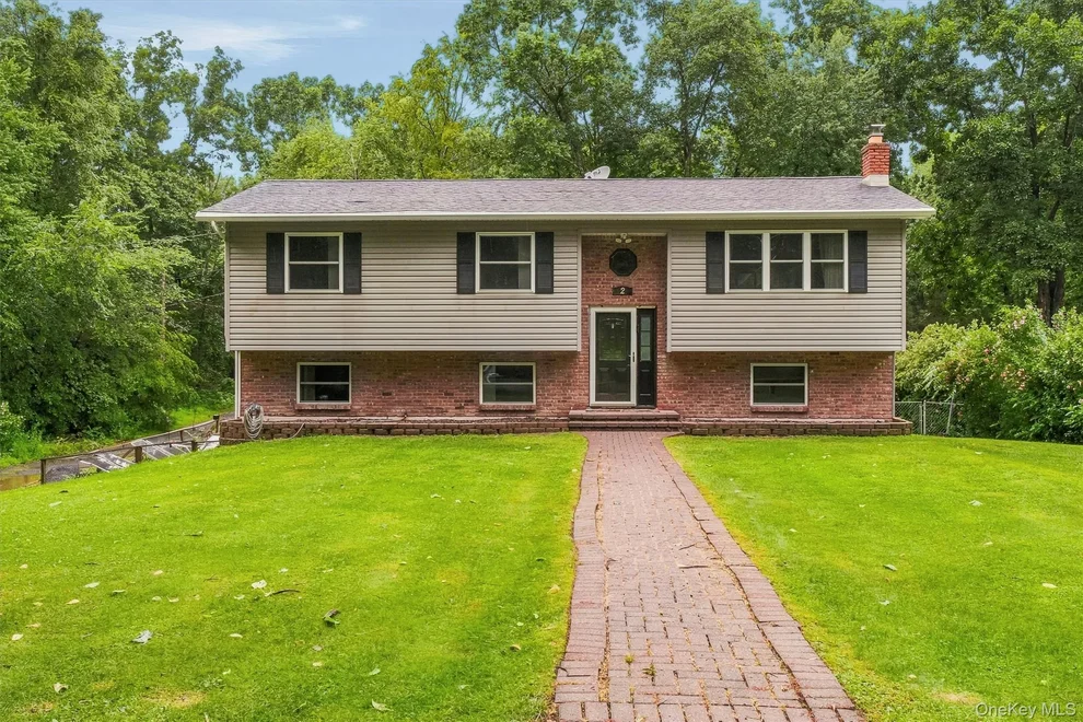 Unit for sale at 2 Netherwood Drive, Pleasant Valley, NY 12578