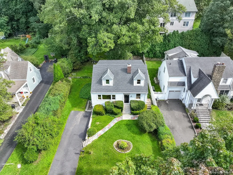Unit for sale at 15 Chimney Pot Lane, Greenburgh, NY 10502