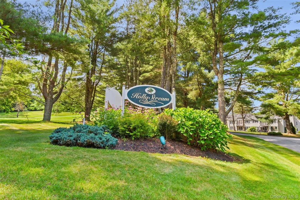 Unit for sale at 103 Holly Stream Court, Southeast, NY 10509