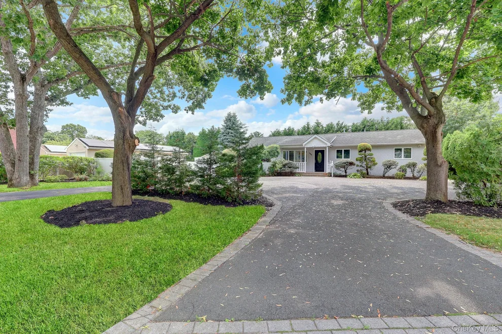 Unit for sale at 466 W 4th Street, Islip, NY 11795