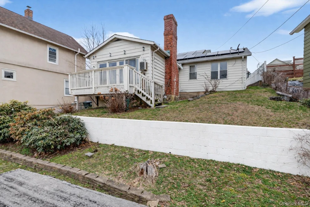 Unit for sale at 560 Locust Avenue, Rye Town, NY 10573
