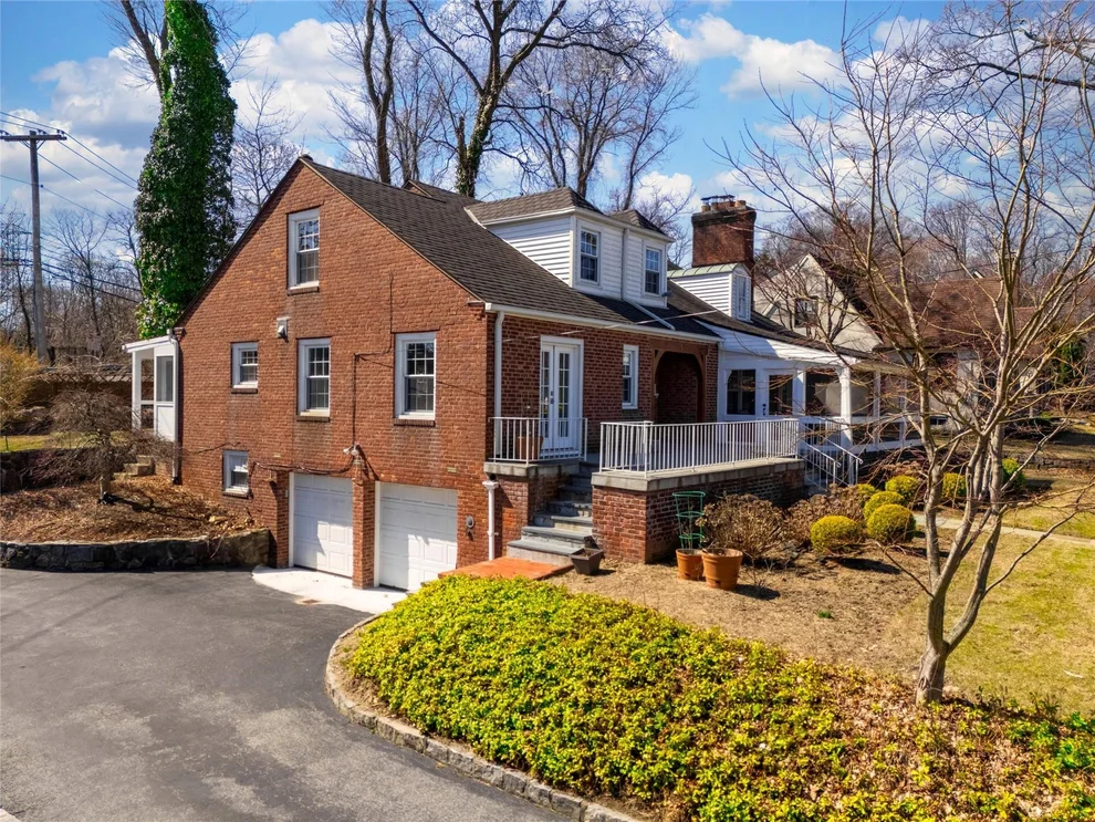 Unit for sale at 5 Locust Street, Greenburgh, NY 10523