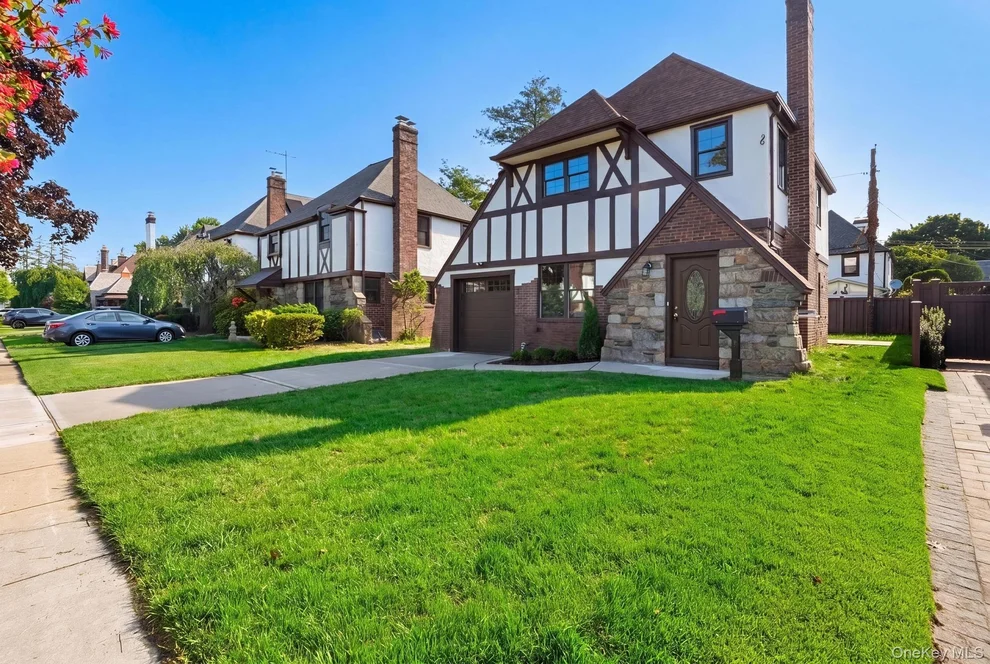 Unit for sale at 24 Kenilworth Road, Hempstead, NY 11501