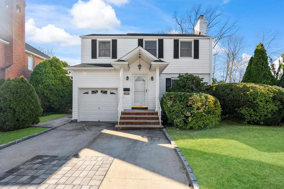 Unit for sale at 26 Steamboat Road, North Hempstead, NY 11024