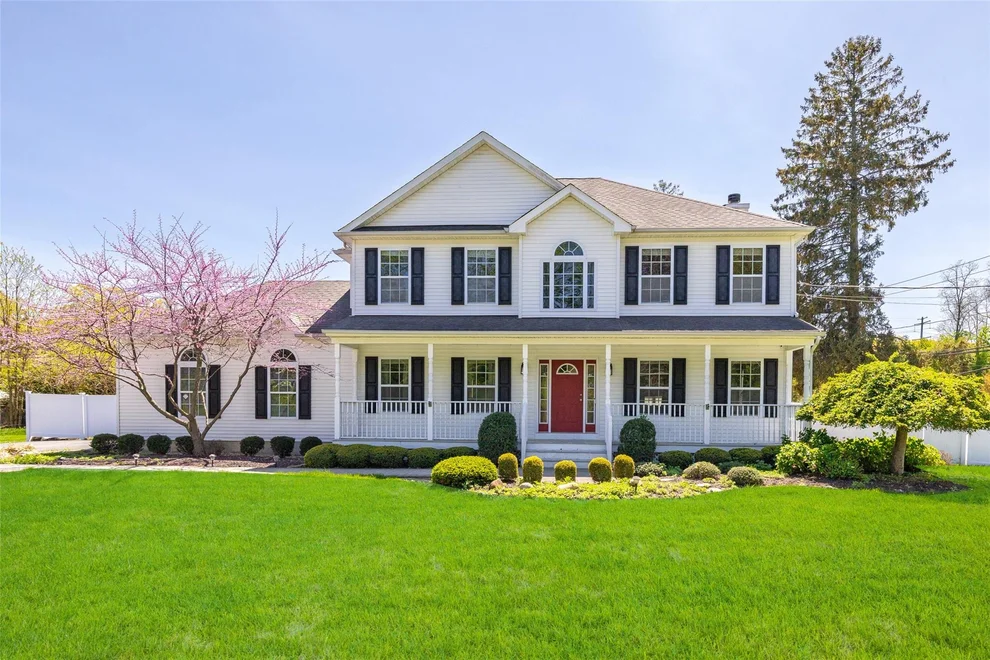 Unit for sale at 6 3rd Avenue, Brookhaven, NY 11778