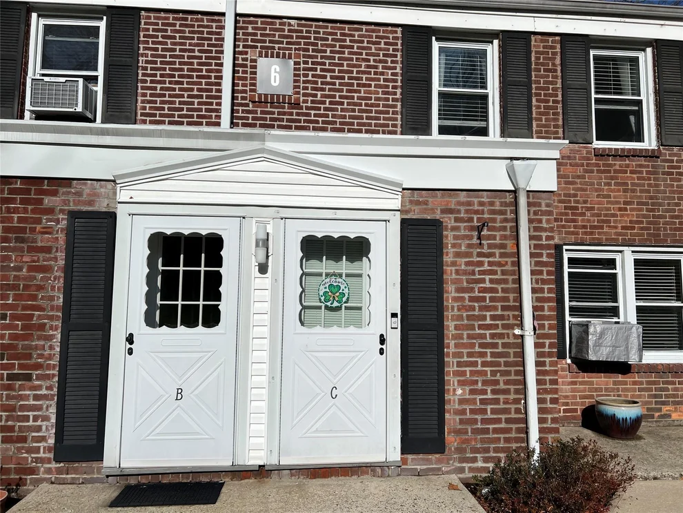 Unit for sale at 120 N Broadway, Greenburgh, NY 10533