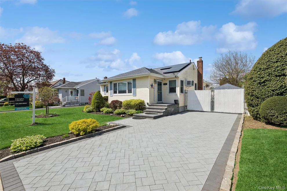 Unit for sale at 737 Pleasant Avenue, Hempstead, NY 11590