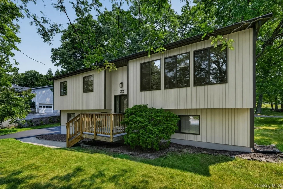 Unit for sale at 22 Cambridge Circle, Monroe, NY 10950