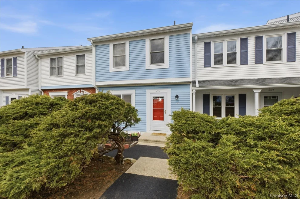 Unit for sale at 203 Williamsburg Drive, Carmel, NY 10541