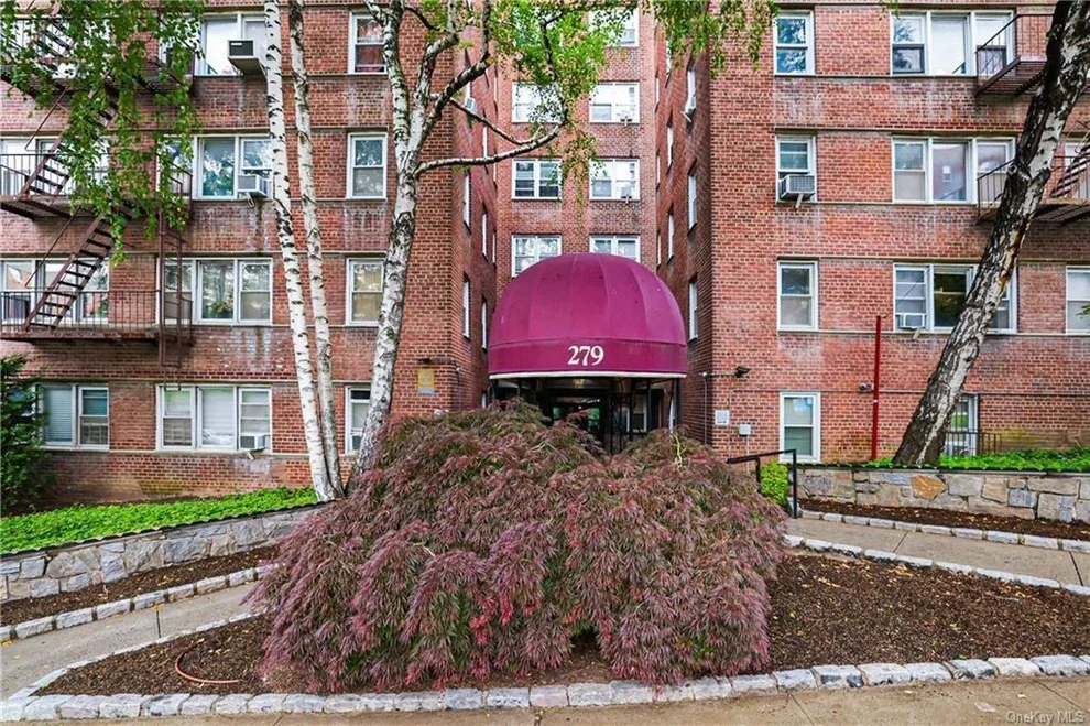 Unit for sale at 279 N Broadway, Yonkers, NY 10701