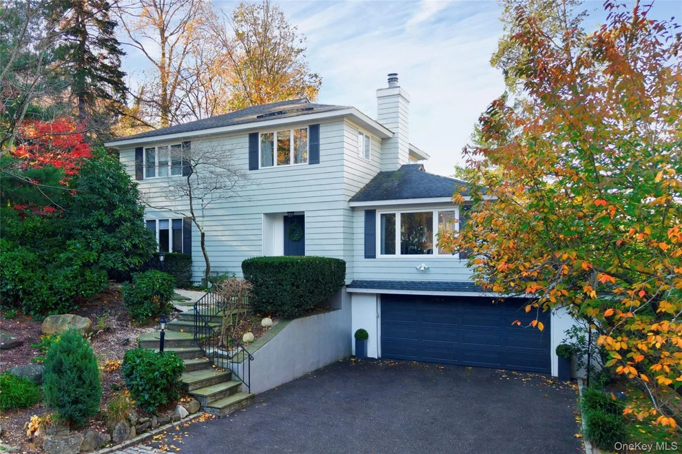 Unit for sale at 24 Hillcrest Avenue, North Hempstead, NY 11576